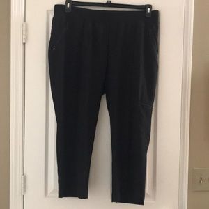 Chico’s Zenergy casual pants